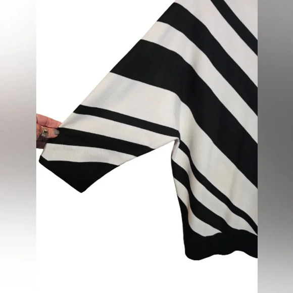Maraschino  V-neck Black and white Diagonal Striped Sweater. NWOT - Picture 2 of 6